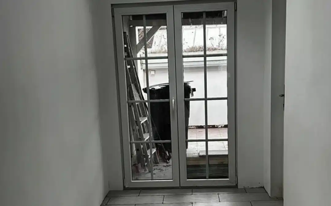 LICHTDURCHFLUTETER DURCHGANG